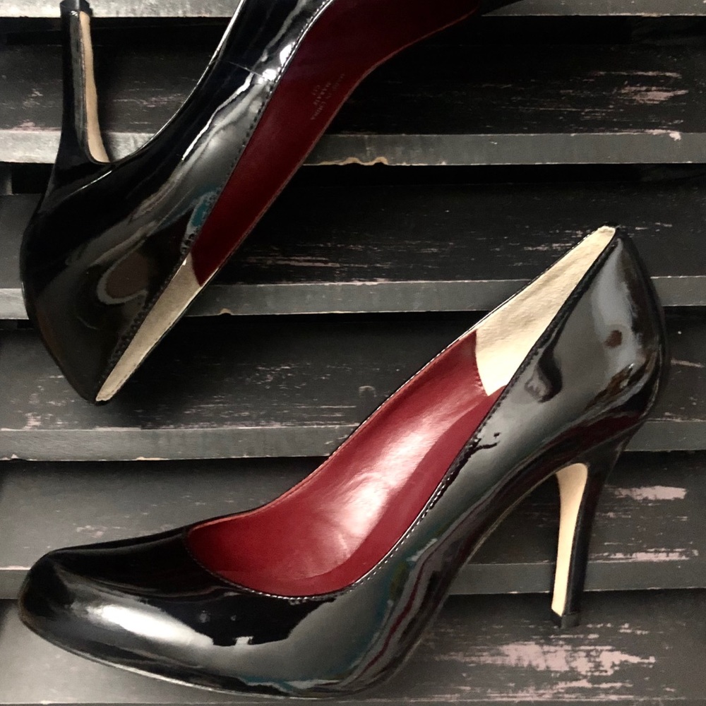 MAX STUDIO Patent Leather Stiletto Pumps NEW